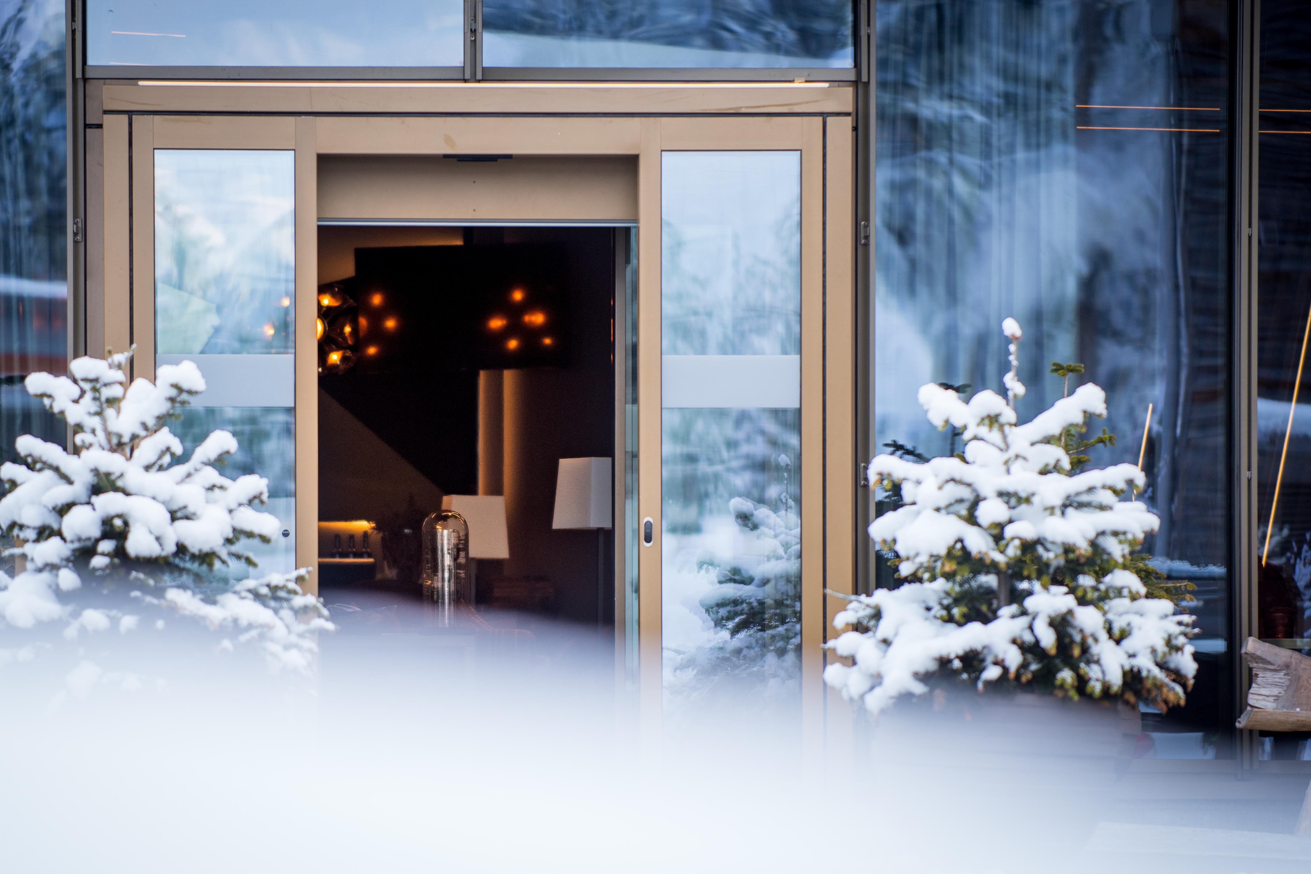 Peaks Place Apartments & Spa Laax Exterior photo